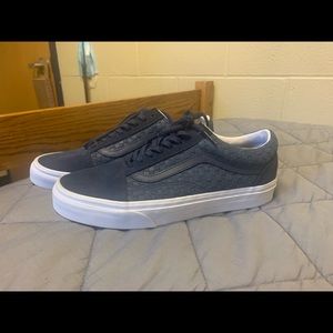 Suede Vans size 8.5 (women’s) 7 (men’s)